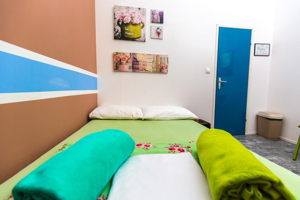 Crazy House Hostel Πούλα Εξωτερικό φωτογραφία