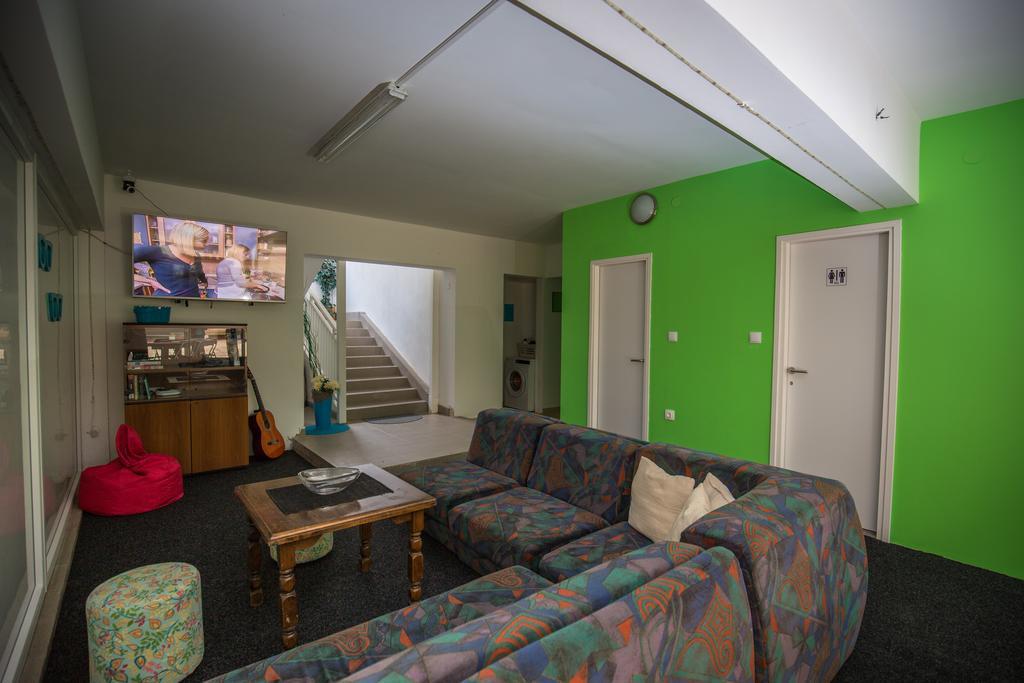 Crazy House Hostel Πούλα Εξωτερικό φωτογραφία