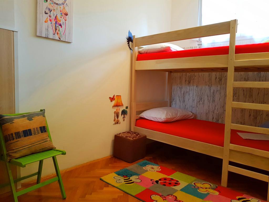 Crazy House Hostel Πούλα Εξωτερικό φωτογραφία